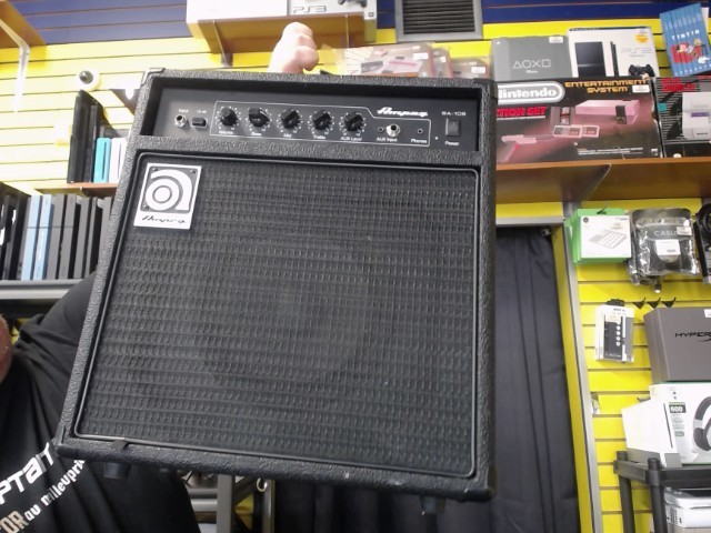 Amplificateur de basse comme neuve
