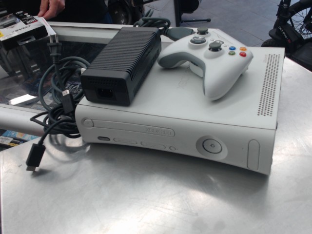 Console xbox 360 blanche avec fils