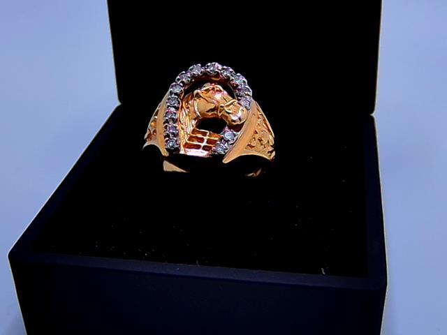 BAGUE EN OR 10KT AVEC DIAMANTS