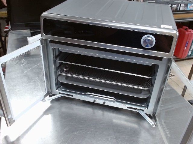 Petit four black&decker