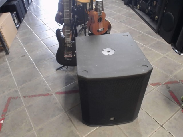Speaker pre amp subwoofer