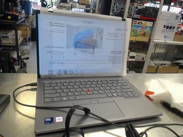 Lenovo think pad 16gram 1tbssd