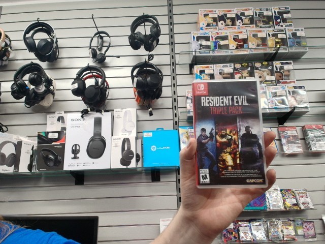 Resident evil triple pack switch