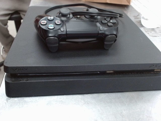 Console ps4 avec alim et 2 man