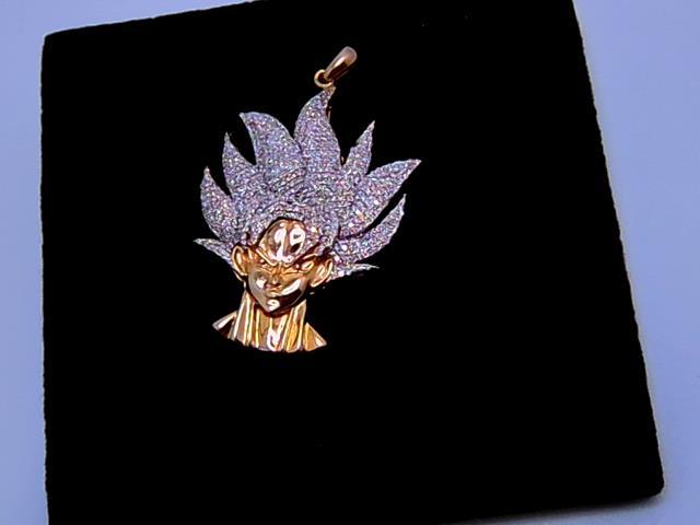 BRELOQUE EN OR 10KT AVEC DIAMANTS