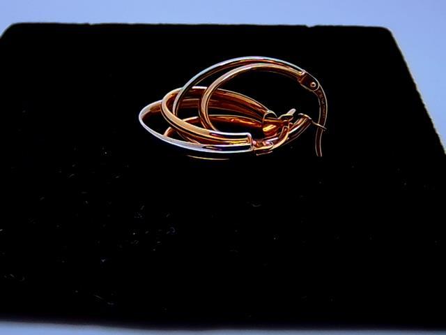 BOUCLES D OREILLES EN OR 14KT