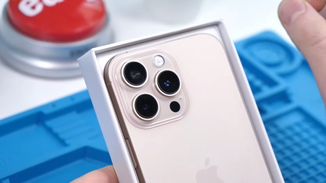 Replica iphone 16 pro max in box !fake!