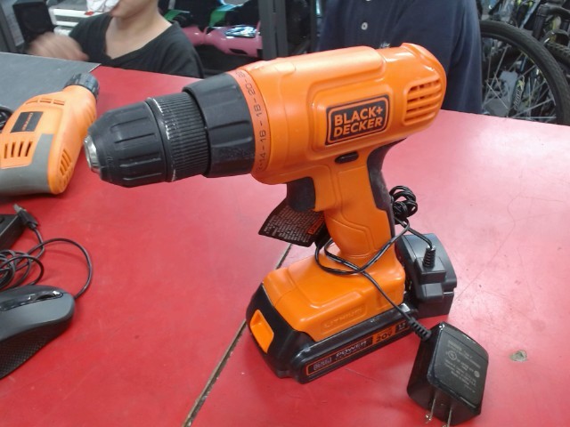 Perceuse black&decker 20v+1batt+chargeur