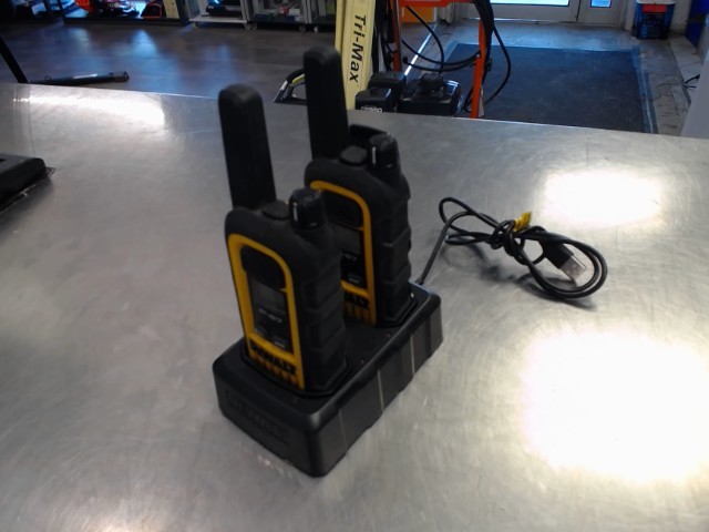 Paire de walkie talkie