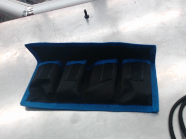 Etuit pour batterie de camera
