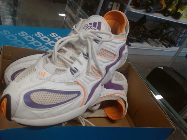Adidas equipment size 11 us