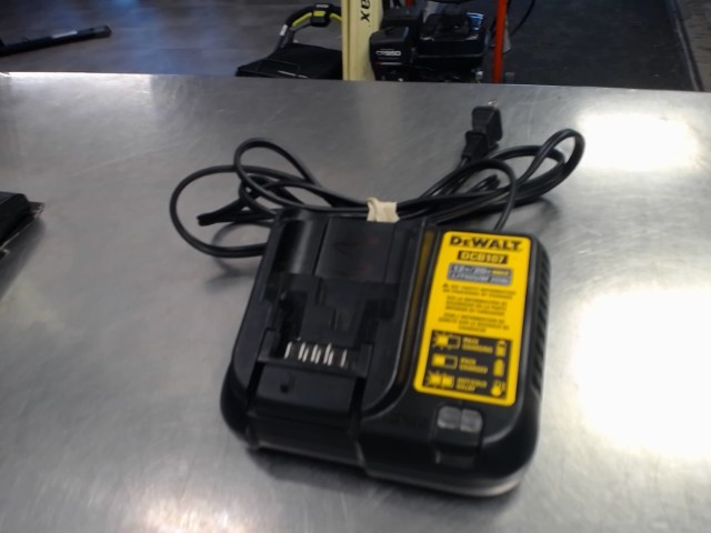 Chargeur dewalt