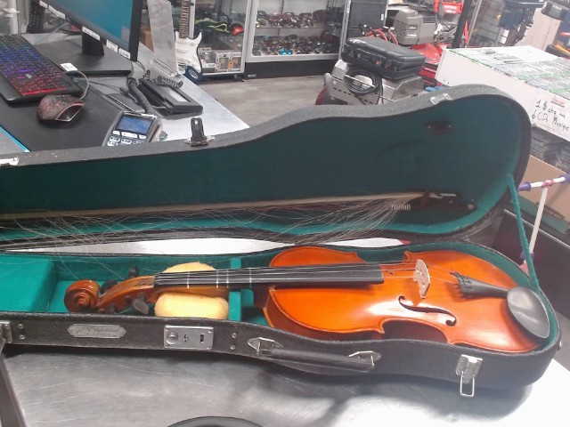 4/4 beginner violin 1980s bad bow