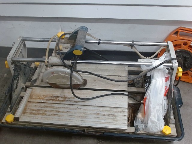 Sliding tile cutter 10a 7