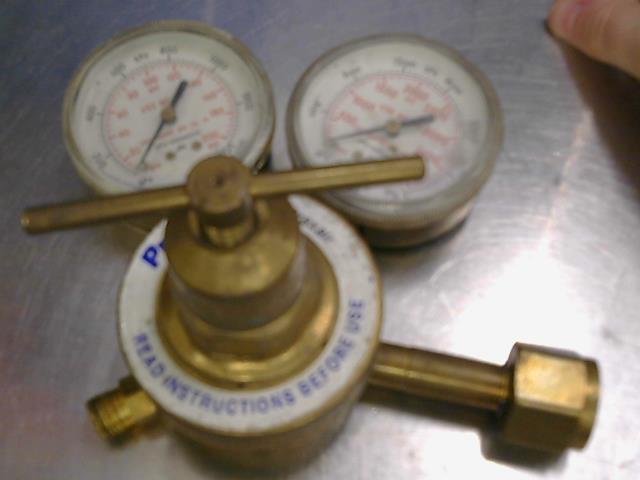Acetylene regulator