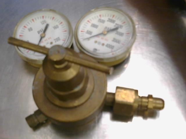 Acetylene regulator