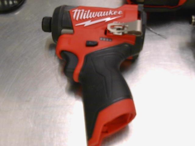 Impact driver milwaukee 12v new