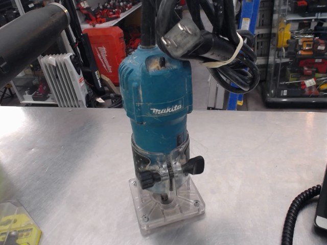 Routeur makita elect