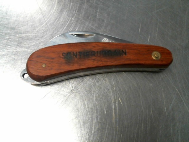 Small pocket knife  sentierurbain