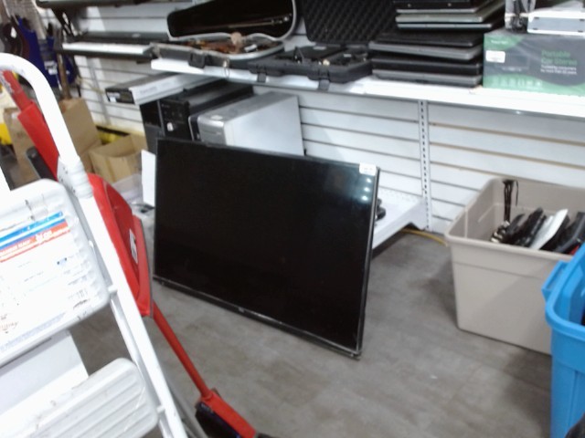 Tcl 4kseries uhd smart tv + remote 43po
