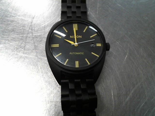 Nixon automatique steel the supremacy