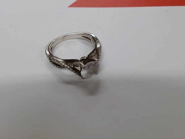 Bague en argent av pierre
