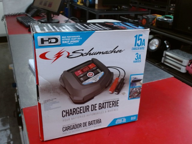 Chargeur de batterie ds boite