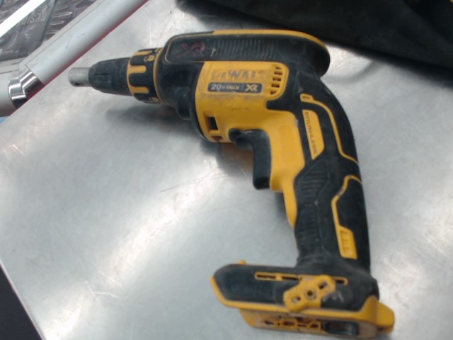 Perceuse a gypse xr  ecrit esteban