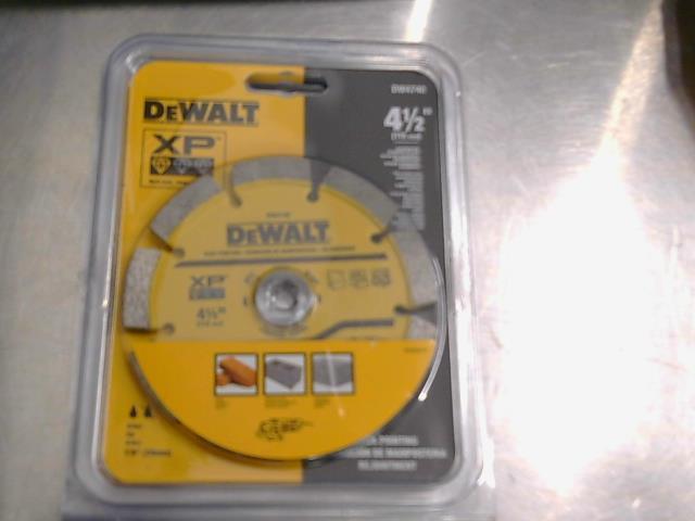 Segmented diamond blade