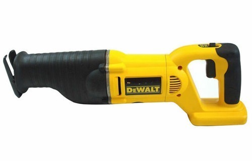 Variable speed reciprocating saw