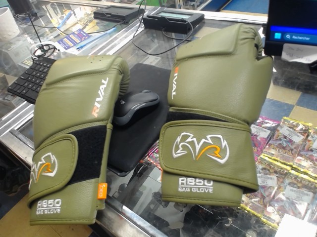 Gants de boxe vert