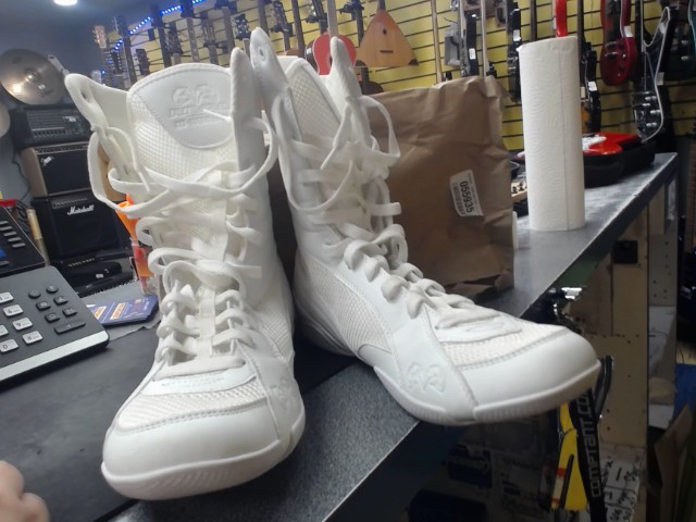 Souliers de boxe blanc