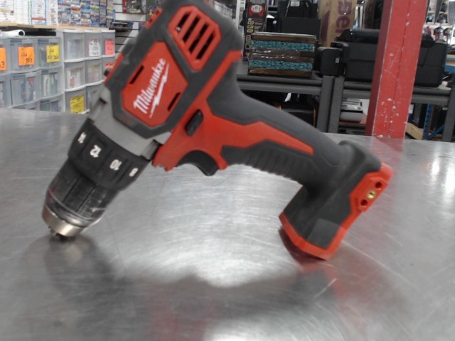 Drill 18v a batt no batt/chrg