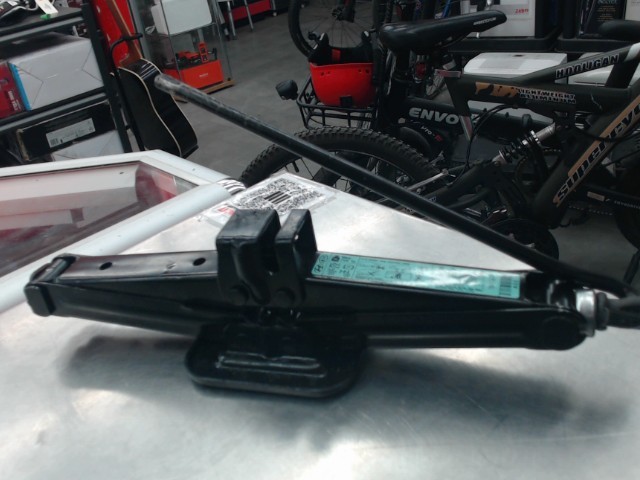 Cric 2 tonnes