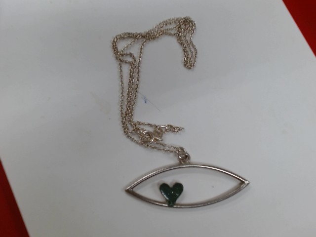 Chaine avec breoque oeil coeur