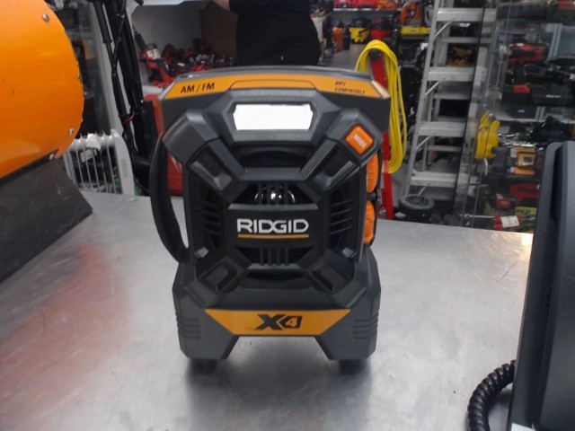 Mini radio ridgid