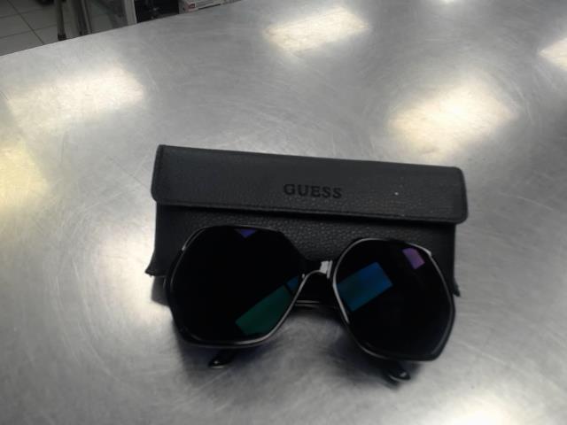 Lunette guess noir + etuit      vf