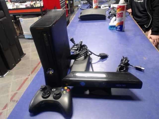 Console 4go 1 manette et kinect +fils