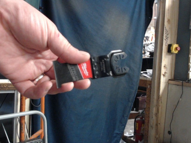 Single nitrus carbide metal blade
