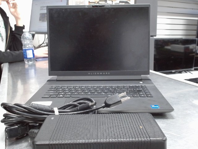 Alienware i7-13700hx + 16ggram+1tbssd