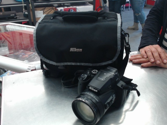 Coolpix avec son sac lentille 24-2000mm