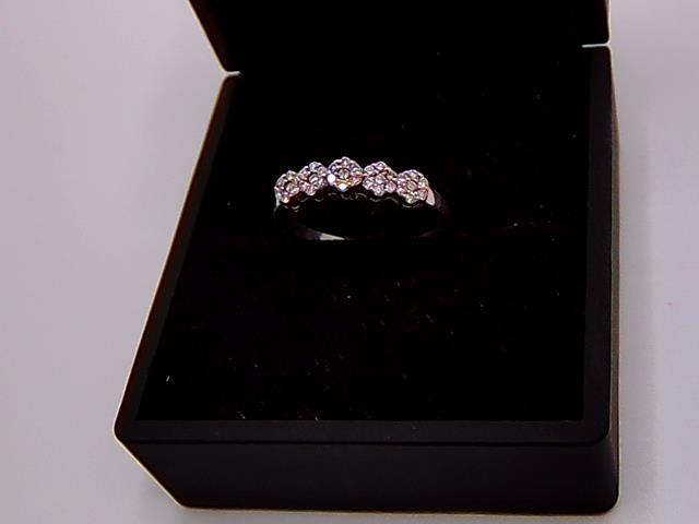 BAGUE EN OR 14KT AVEC DIAMANTS 