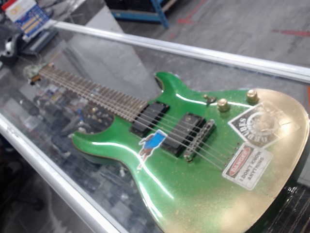 Guitare lectrique6 corde (miss 1 corde)