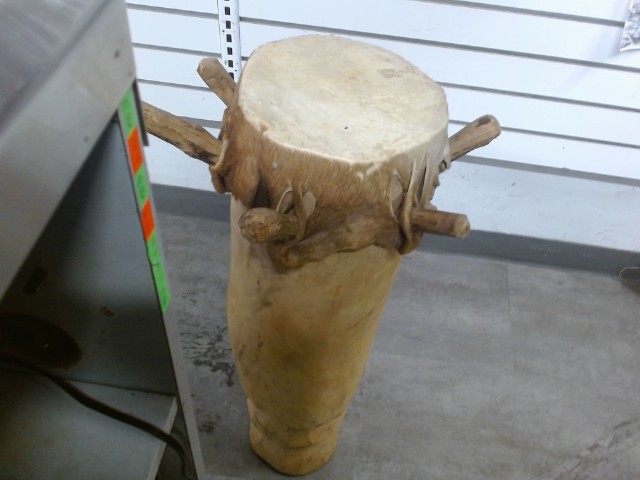 Tambour en peau de cerf
