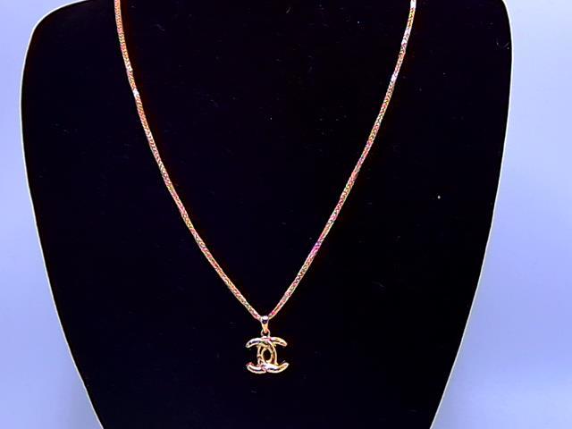 CHAINE EN OR 18KT AVEC PENDENTIF 
