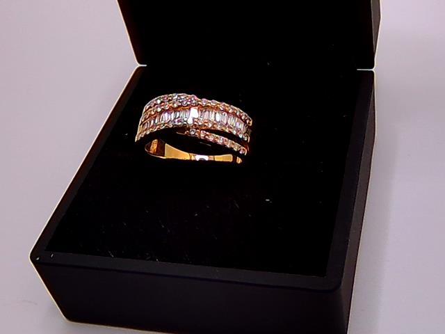 BAGUE EN OR 18KT AVEC DIAMANTS