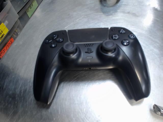 Manette noir psd5