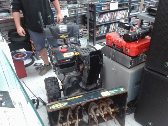 Souffleuse a neige yardwork