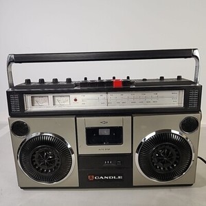 Vintage casset player / radio