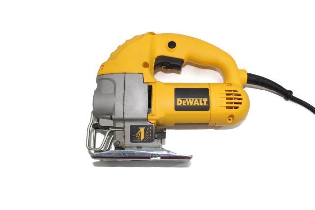Heavy duty compact jig saw dewalt